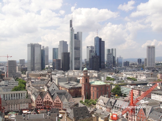 frankfurt cathedral view